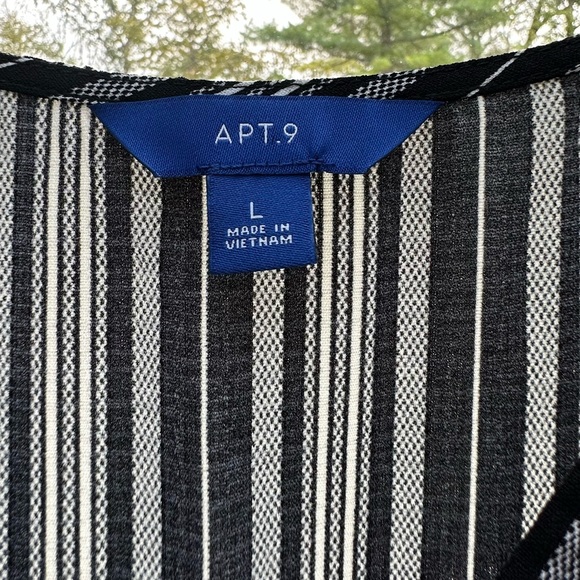 Women’s size large Apt. 9 Jumpsuit - Picture 3 of 4